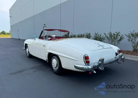 1960 Mercedes Benz 190 Sl z USA, uszkodzony, nr VIN 12104010017870